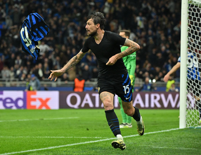 焦在两端 焦在两端