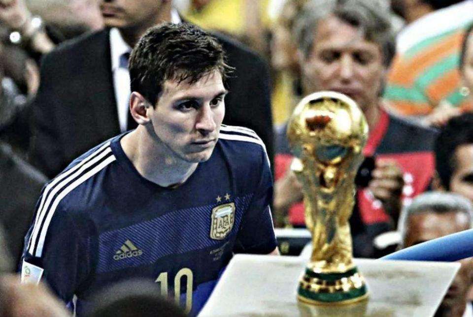 四名替补在 四名替补在